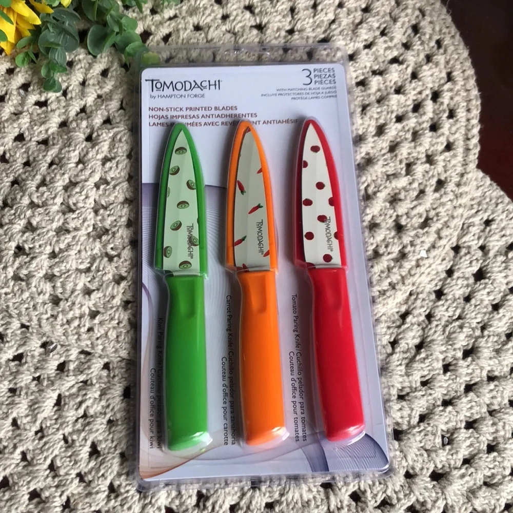 Tomodachi 3-Piece Colorful Kitchen Knives - Green, Orange, Red